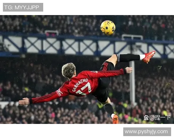 2020年曼联与热刺激战回顾球迷心中的经典对决与精彩瞬间 2020年曼联与热刺激战回顾球迷心中的经典对决与精彩瞬间