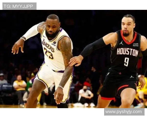 快船队与猛龙队激战正酣NBA赛季精彩对决引发球迷热议