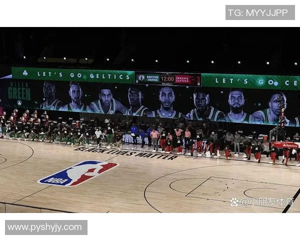 火箭队与湖人队激战正酣NBA赛场精彩对决引发球迷热议